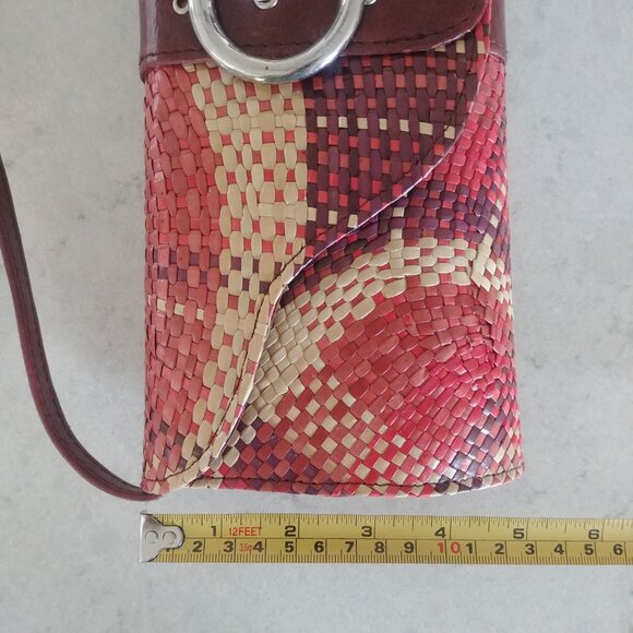 Paper straw woven shoulder baguette bag brown red tan cream buckle front - Picture 15 of 16